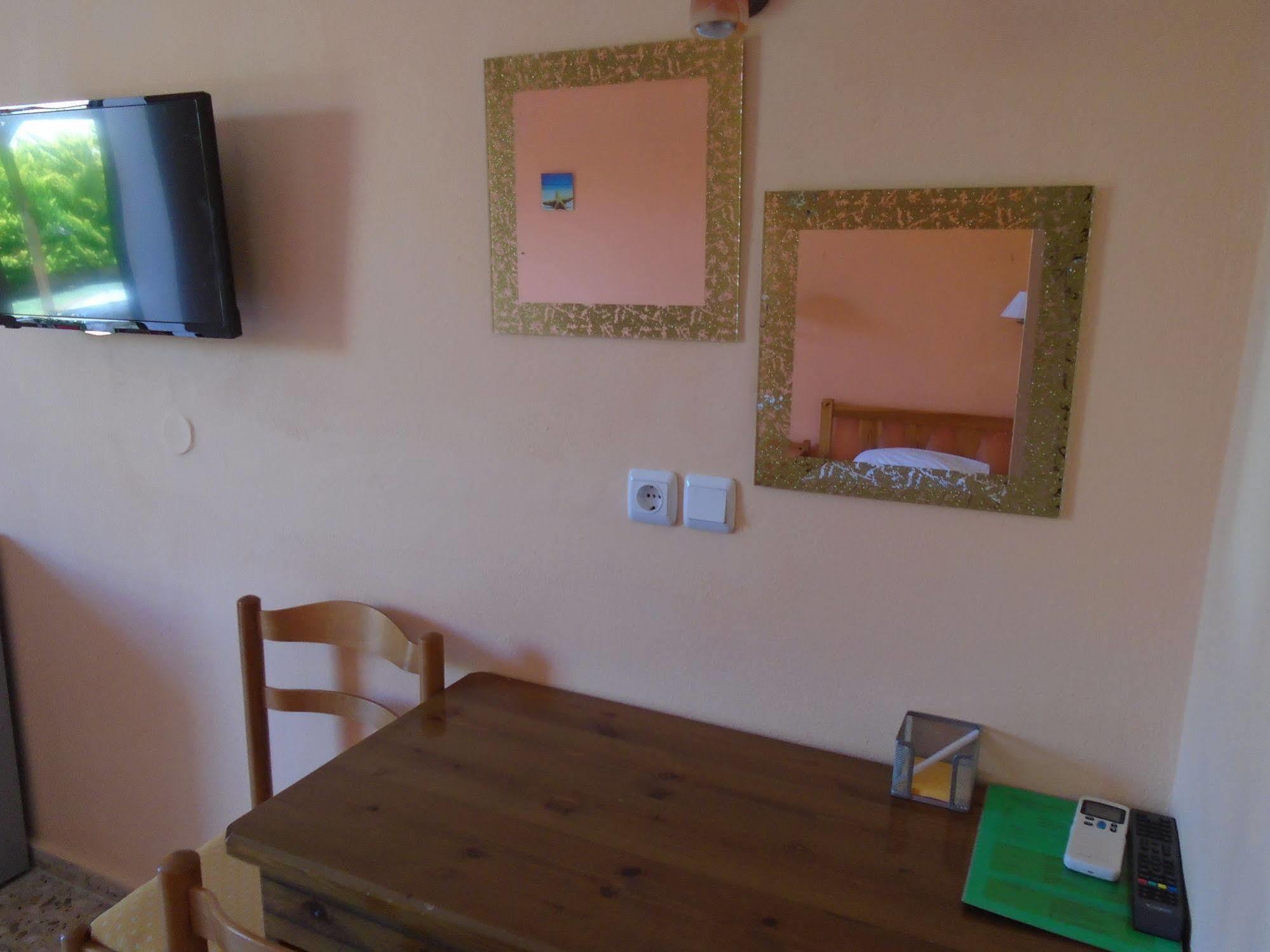 Adonis Beach Hotel Kandiye Dış mekan fotoğraf
